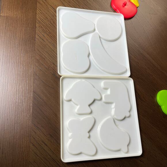 The First Years 4 Piece Puzzle Vintage 1977 Fruit Animal Plastic Hong Kong Toy - Picture 9 of 11